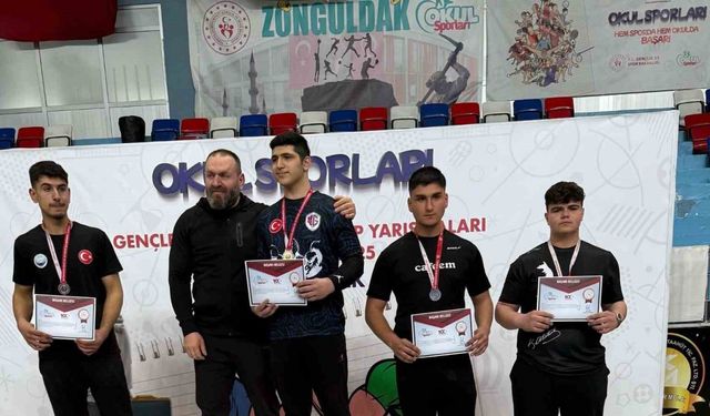 Türkelili öğrencilerden çifte başarı