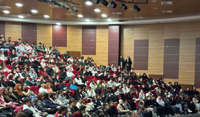 Türkiye’nin ilk deneyimsel test pilotu üniversite öğrencileriyle buluştu