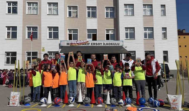 Ultra Aslan Tatvan’dan öğrencilere anlamlı destek