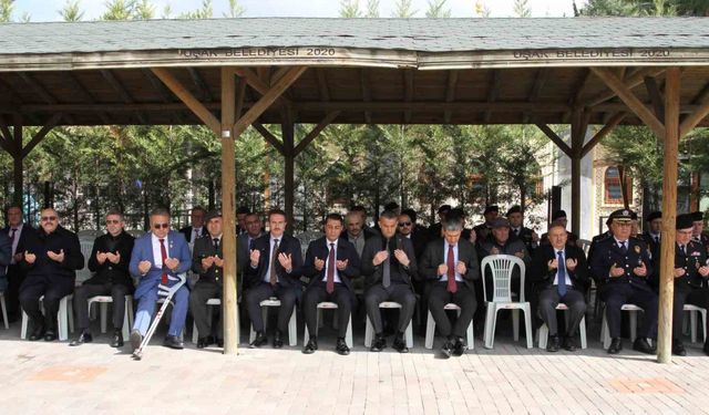 Uşak’ta bayram arifesinde şehitler unutulmadı