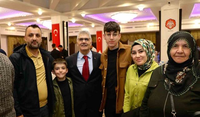 Vali Çelik, şehit aileleri ile bir araya geldi
