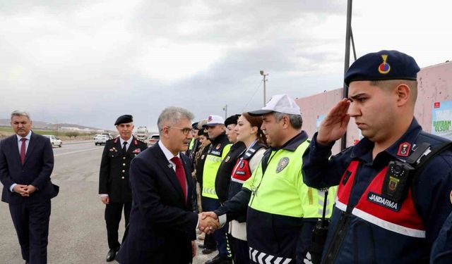 Vali Çelik’ten uygulama noktalarına bayram ziyareti