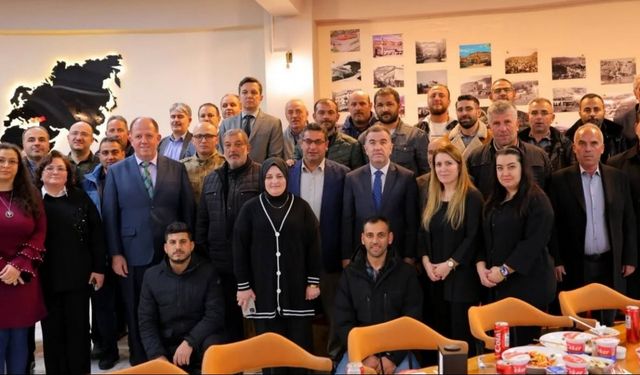 Vali Eldivan İl Özel İdaresi personelleriyle iftar programında bir araya geldi