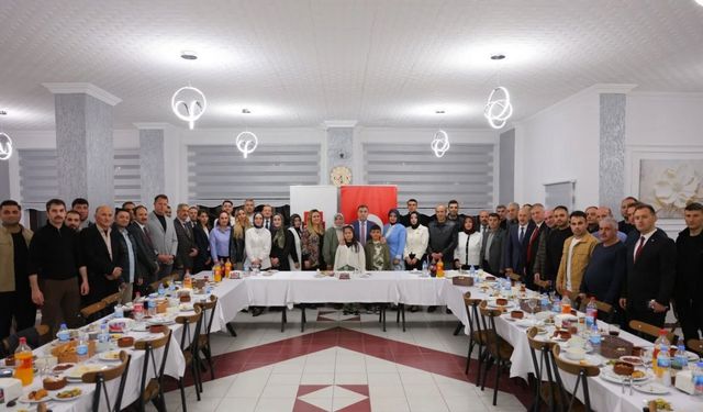 Vali Eldivan’dan Valilik personeline iftar