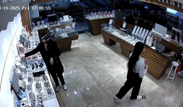 Yalova’da maskeli saat hırsızı güvenlik kamerasında