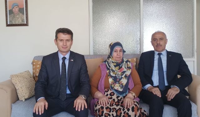 Yaşlılar Haftası dolayısıyla Bayburtlu Kıbrıs gazisi ve şehit ailesi ziyaret edildi