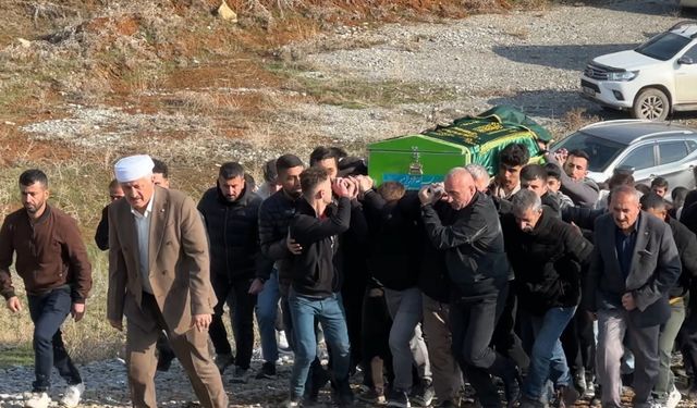 Yüksekova’da kazada hayatını kaybeden 17 yaşındaki Arda toprağa verildi