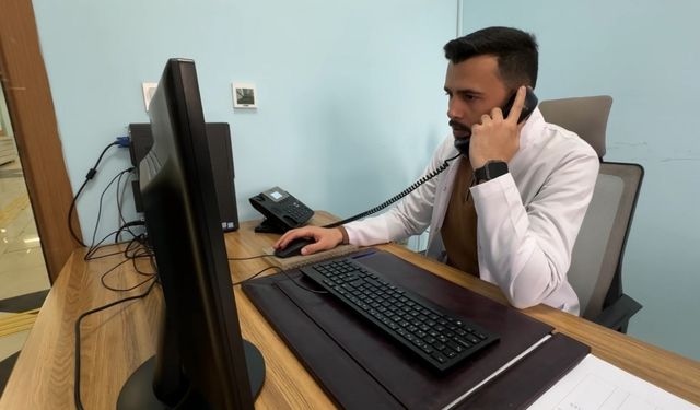 Yüksekova’da vatandaşlara ücretsiz danışmanlık hizmeti veriliyor