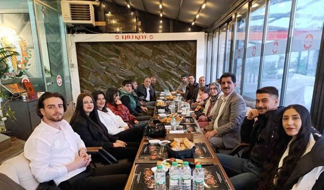 Yurt Eğitim Sen Ağrı Şubesi, üyeleri için iftar programı düzenledi