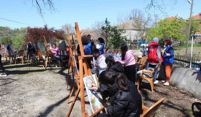 675 yıllık meşenin altında Turizm Haftası coşkusu