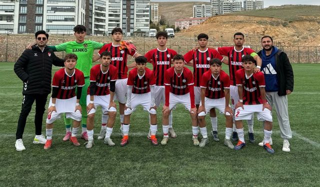 Adil Sani Konukoğlu Spor Lisesi öğrencileri Türkiye finallerinde