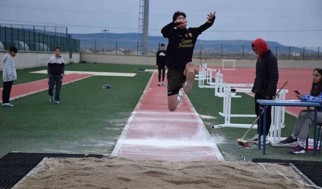 Afyonkarahisar’da Atletizm Analig il seçmeleri yapıldı