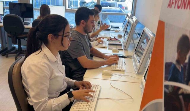 Afyonkarahisarlı öğrenciler klavye şampiyonasına damga vurdu