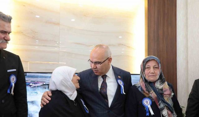 Ağrı Valisi Koç, 180. kuruluş yılında polis teşkilatını yalnız bırakmadı