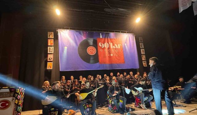 Ağrı’da 90’lar rüzgârı esti
