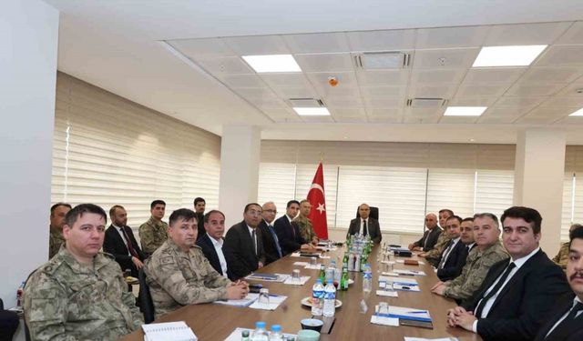 Ağrı’da düzensiz göç ve sınır güvenliği masaya yatırıldı