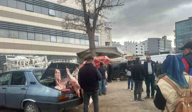 Ağrı’da hijyen kurallarına aykırı şekilde satışı yapılan 150 kilogram et imha edildi