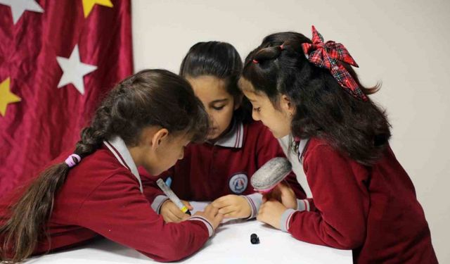 Ağrı’da minik öğrencilerin kitap sevgisi bilgi yarışmasına taşındı