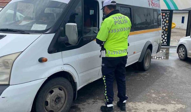 Ağrı’da öğrenci servislerine güvenlik denetimi: 114 araç kontrol edildi
