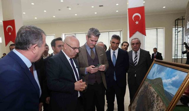 Ağrı’nın tarihi ve doğal zenginlikleri fotoğraf sergisinde buluştu
