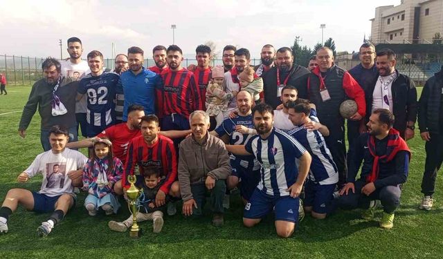 Amatör lig maçında sahada başlayan kavga saha dışına taştı