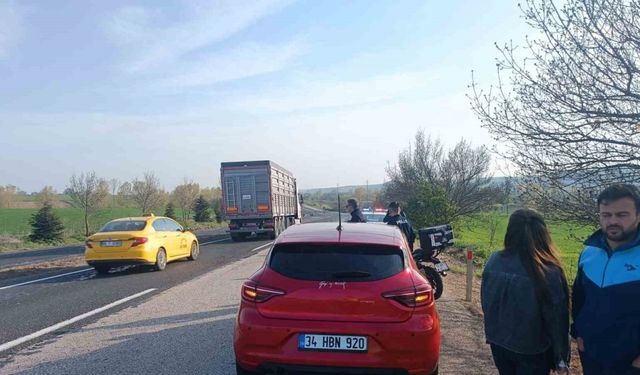 Aracından inen tır sürücüsüne otomobil çarptı