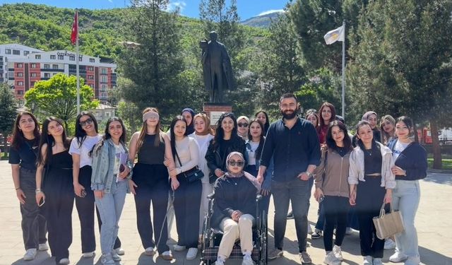 Artvin’de öğrenciler engelli bireylerin yaşamına dokundu