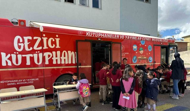 Aydıntepe’de Gezici Kütüphane öğrencilere tanıtıldı
