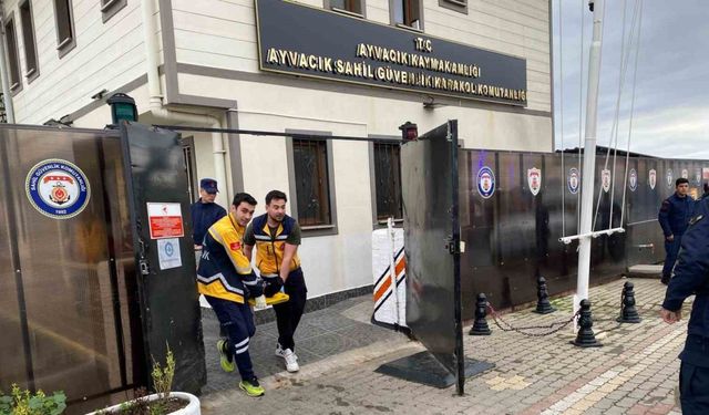Ayvacık’ta kaçak göçmenleri taşıyan bot battı: 5 kişi öldü, 25’i sağ kurtarıldı