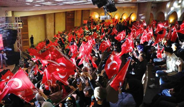 Azerin’den Türklük Anıtı açılışına özel muhteşem konser