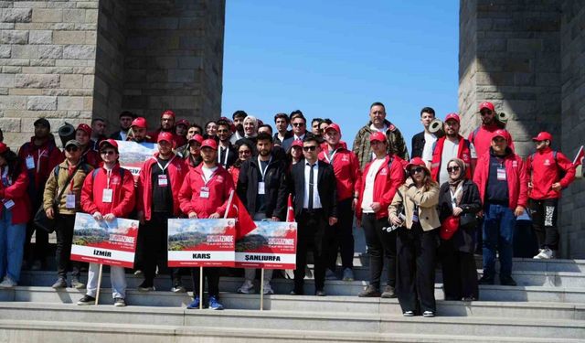 Bakan Yardımcısı Koçoğlu: "Millet olma bilincimizi diri tuttuğumuz müddetçe, bu topraklarda daima şehitlerimizin ruhu yaşayacaktır"