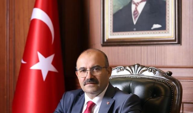 Balıkesir Valisi Ustaoğlu: ‘1 Mayıs Emek ve Dayanışma Günü kutlu olsun’