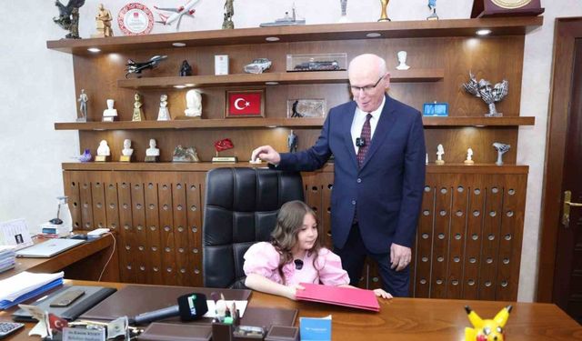 Başkan Kurt makamını çocuklara emanet etti