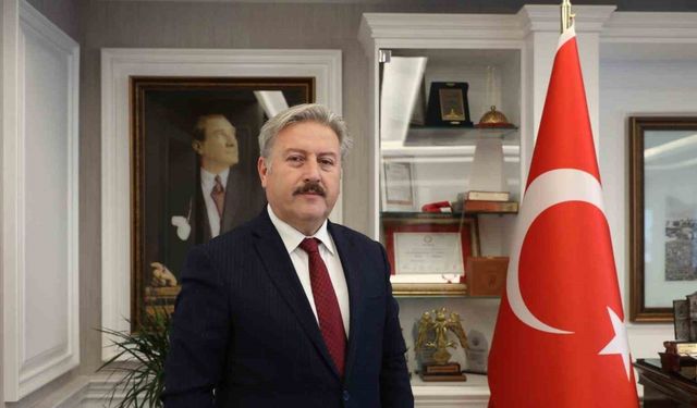 Başkan Palancıoğlu: "Hayatını alın teri ile kazanan işçi kardeşlerimizin 1 Mayıs Emek ve Dayanışma Günü kutlu olsun"