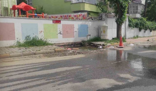 Batman’da su patlağı mahalleyi gölete çevirdi