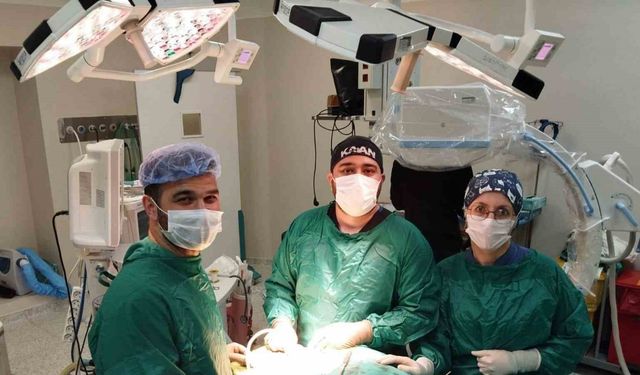 Bayburt Devlet Hastanesinde ilk kez C1-2 posterior stabilizasyon yapıldı