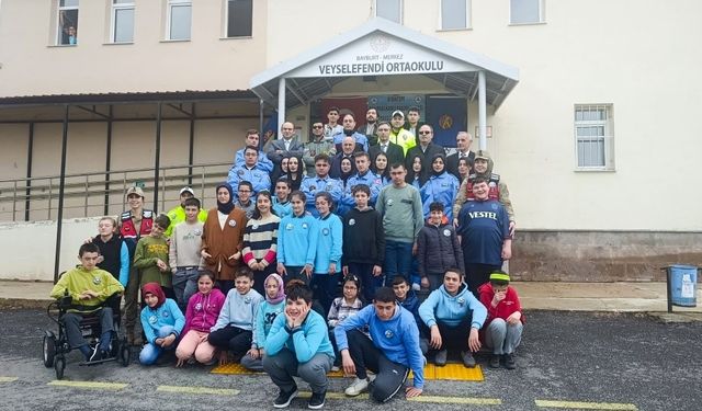 Bayburt’ta "Havacılığa İlk Adım" etkinliği düzenlendi