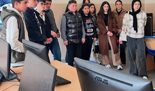 Bayburt’ta lise tanıtım gezileri başladı