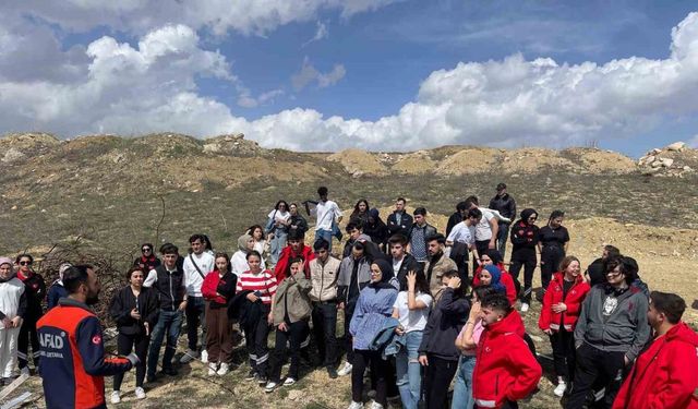 Bayburt’ta öğrencilere yönelik arama kurtarma tatbikatı gerçekleştirildi