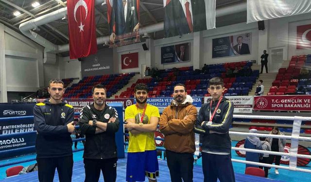 Bayburt’tan 2 lise öğrencisi boksta derece elde etti