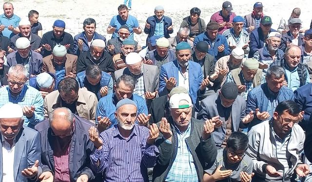 Beyşehir Gölü Havzası’nda çiftçilerin yağış beklentisi devam ediyor