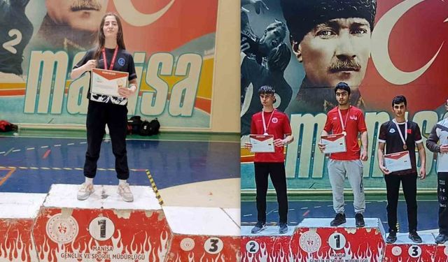 Bilek güreşinde Bayburtlu iki öğrenci Türkiye üçüncüsü oldu