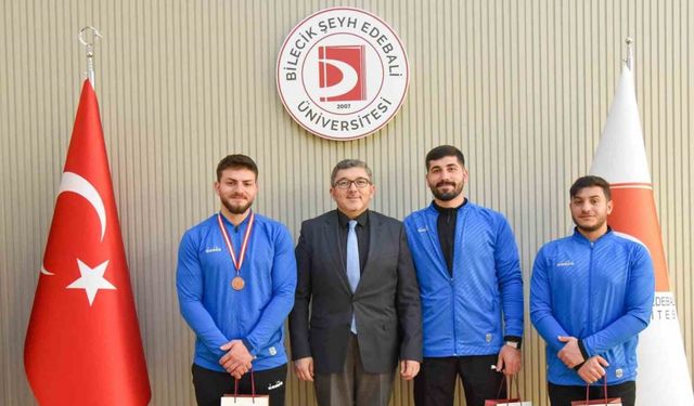 Bilek güreşinde BŞEÜ’ye çifte bronz madalya