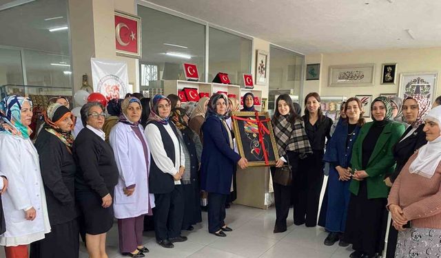 Bulanık Aile Destek Merkezinden el emeği sergisi
