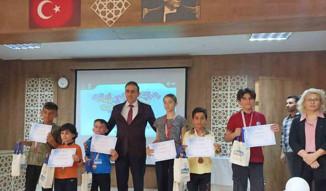 Burhaniye’de Türkiye Akıl ve Zeka Oyunları Ödül Töreni heyecanı