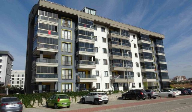 Çanakkale’de 5. kattan düşerek ölen restoratörün profesör eşinin yargılanması devam edildi