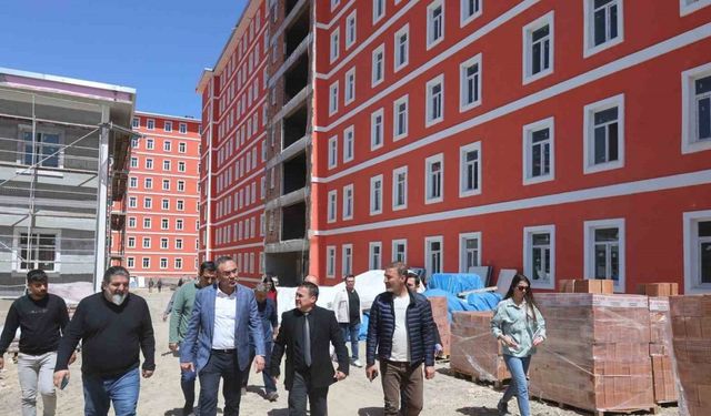 Daire Başkanı Kablan, Bilecik’te devam eden gençlik ve spor yatırımlarını inceledi