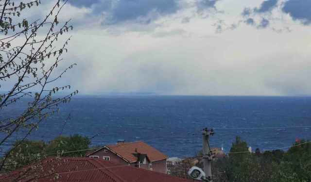 Denizden gelen kar bulutu Zonguldak’ı vurdu