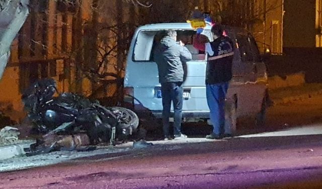 Ders anlatacağı sabahı göremedi: Öğretmen trafik kazasında can verdi