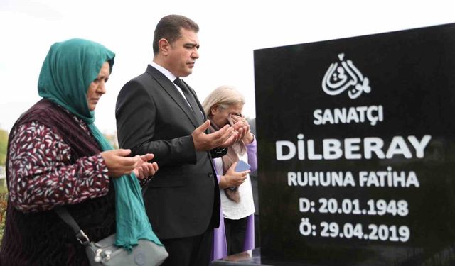 Dilber Ay’ın kabri yenilendi
